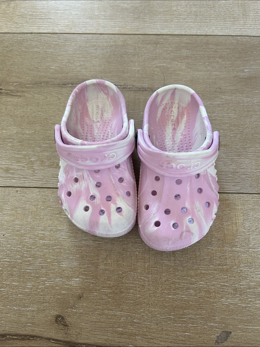 CROCS Kids Pink & White Tie-Dye Classic Clogs